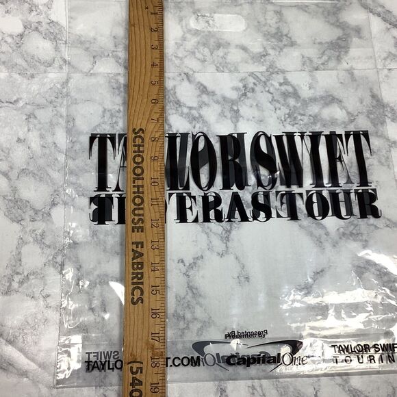 Taylor Swift The Eras Tour Official Black T-shirt New Large Merch Bag - Picture 9 of 9